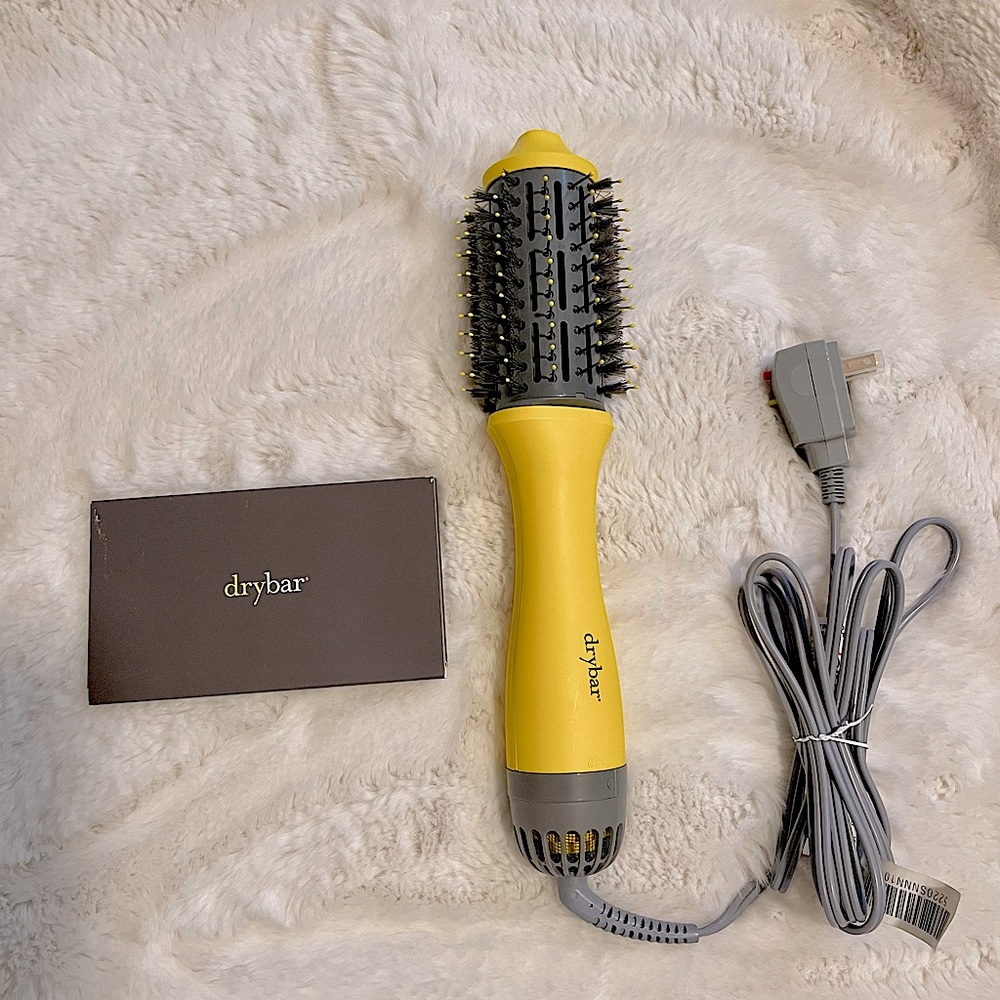 The Single Shot Round Blow-Dryer Brush